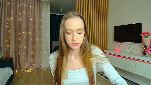 Sweett Monica online show from 03/10/25, 02:16