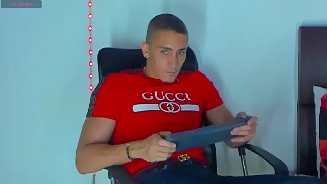 MikeRoss7777 online show from 12/23/24, 02:17