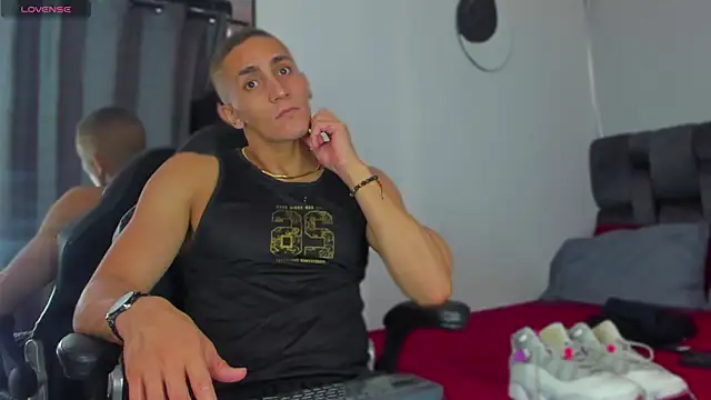 MikeRoss7777 online show from 12/31/24, 02:25