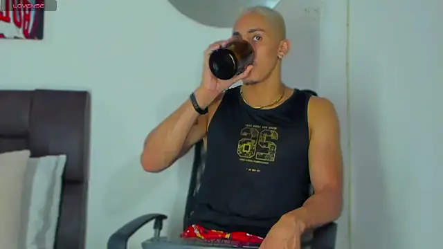 MikeRoss7777 online show from 01/27/25, 10:06