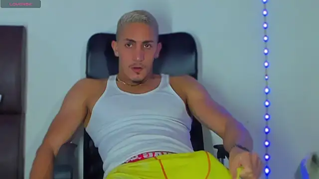 MikeRoss7777 online show from 02/07/25, 06:56