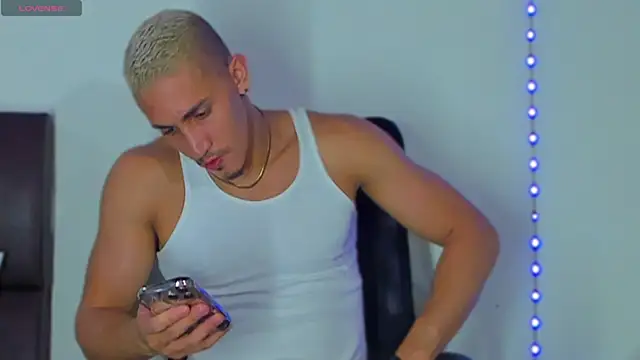 MikeRoss7777 online show from 02/07/25, 09:58