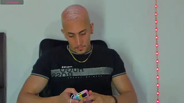 MikeRoss7777 online show from 02/15/25, 10:10