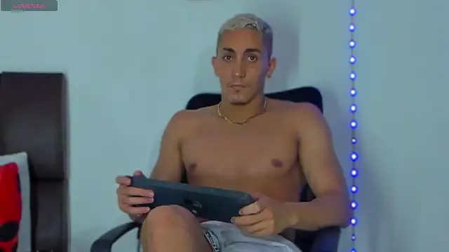 MikeRoss7777 online show from 03/17/25, 01:57