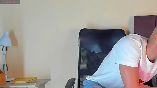 MikeRoss7777 online show from 11/21/25, 11:09