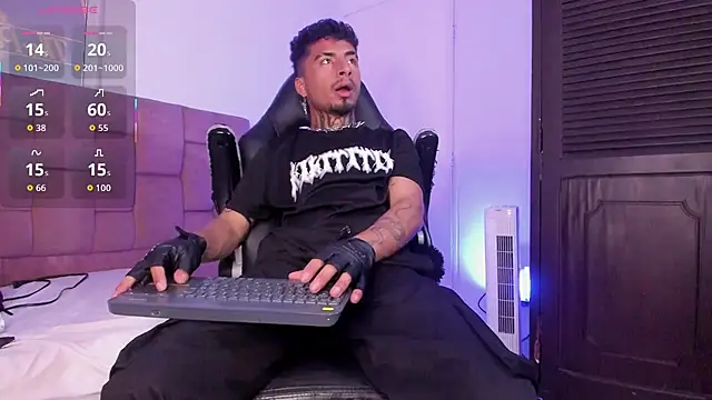 JuanCamiilo 66 online show from 03/11/26, 03:29