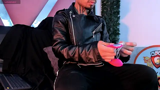 JuanCamiilo 66 online show from 03/25/26, 12:44