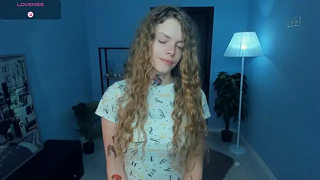 RayaNenlia online show from 01/12/26, 05:12