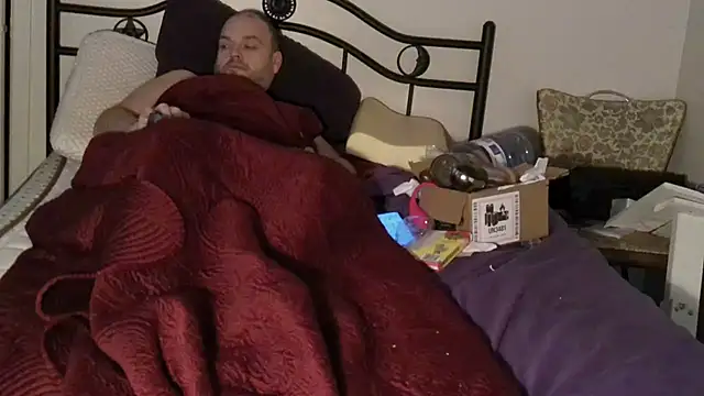 caressonnous online show from 01/01/25, 03:57