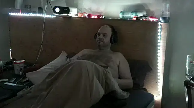 caressonnous online show from 02/01/25, 07:23