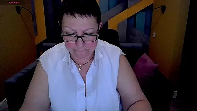 BarbaraTurners online show from 03/17/25, 06:32