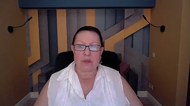 BarbaraTurners online show from 11/16/25, 12:33