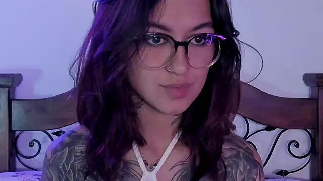 Snapshot of noemi_foxxx chatting on 01/05/25, 08:32 noemi foxxx online show from 01/05/25, 08:32