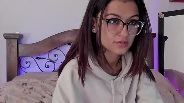 Snapshot of noemi_foxxx chatting on 01/24/25, 02:30 noemi foxxx online show from 01/24/25, 02:30