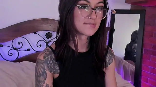 Snapshot of noemi_foxxx chatting on 01/30/25, 03:29 noemi foxxx online show from 01/30/25, 03:29