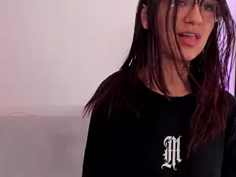 Snapshot of noemi_foxxx chatting on 03/15/25, 04:02 noemi foxxx online show from 03/15/25, 04:02