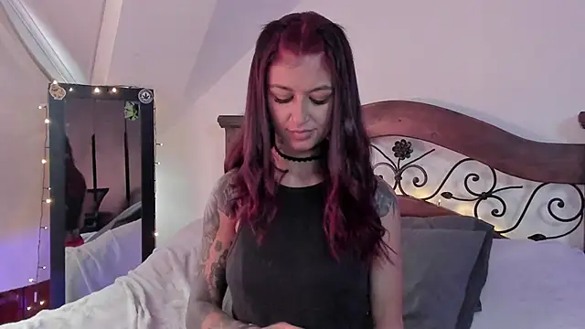 Snapshot of noemi_foxxx chatting on 09/11/25, 04:07 noemi foxxx online show from 09/11/25, 04:07