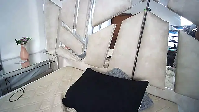 Natalyefoster online show from 01/29/25, 10:11