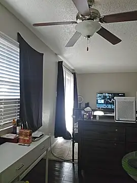 Snapshot of honeeyyy_pot chatting on 02/09/26, 11:09 honeeyyy pot online show from 02/09/26, 11:09