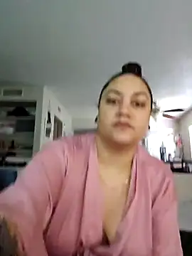 Snapshot of honeeyyy_pot chatting on 02/10/26, 07:29 honeeyyy pot online show from 02/10/26, 07:29