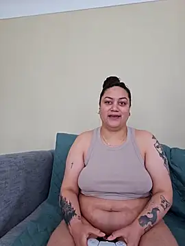 Snapshot of honeeyyy_pot chatting on 04/04/26, 07:55 honeeyyy pot online show from 04/04/26, 07:55