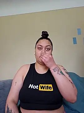 Snapshot of honeeyyy_pot chatting on 04/12/26, 09:20 honeeyyy pot online show from 04/12/26, 09:20