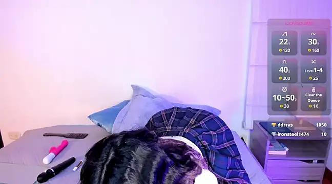 summer holiday online show from 12/05/24, 08:22