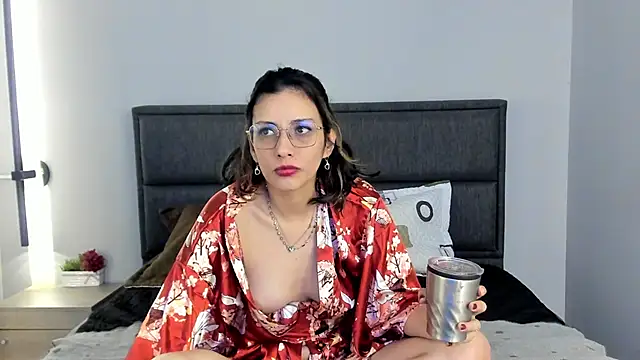 bulma bambina  online show from 09/29/25, 07:51