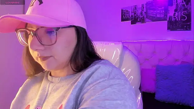 Roxxanne Bail online show from 02/12/26, 02:50