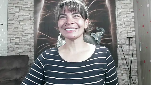 Snapshot of charlotedoll chatting on 02/26/25, 02:26 charlotedoll online show from 02/26/25, 02:26