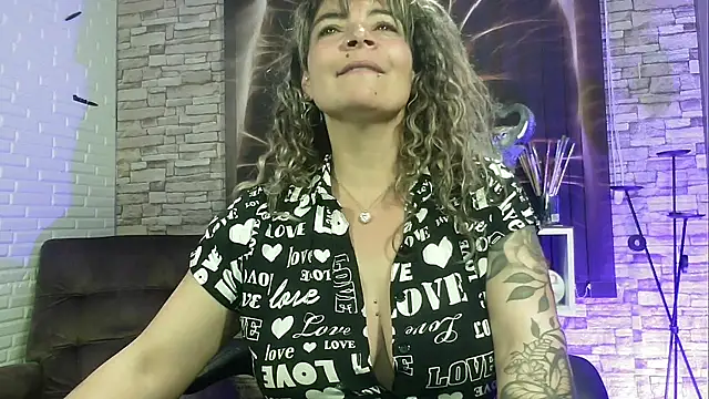 Snapshot of charlotedoll chatting on 03/06/25, 02:19 charlotedoll online show from 03/06/25, 02:19