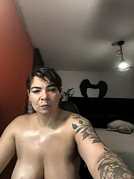 Snapshot of charlotedoll chatting on 01/09/26, 04:48 charlotedoll online show from 01/09/26, 04:48