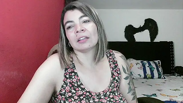 Snapshot of charlotedoll chatting on 02/03/26, 02:53 charlotedoll online show from 02/03/26, 02:53