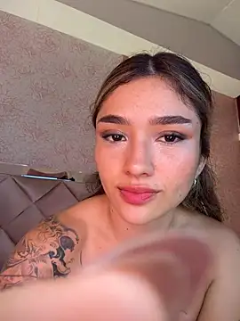 Snapshot of Arianavillada chatting on 06/05/26, 03:35 Arianavillada online show from 06/05/26, 03:35