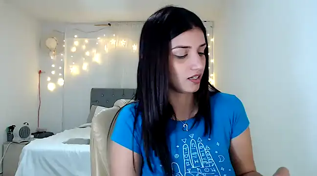 Snapshot of ZajiraShane chatting on 12/13/24, 01:33 ZajiraShane online show from 12/13/24, 01:33