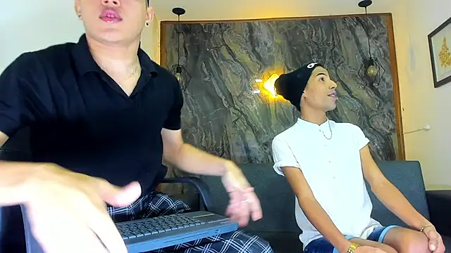 liam genner  online show from 03/06/25, 07:54