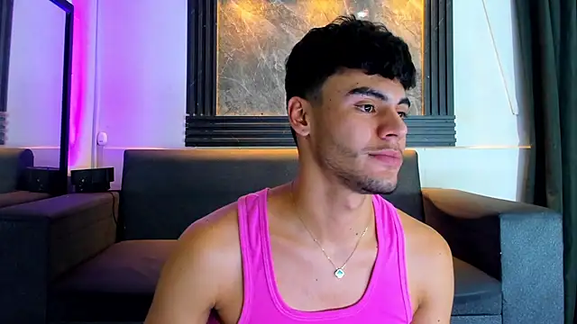 liam genner  online show from 09/18/25, 07:49