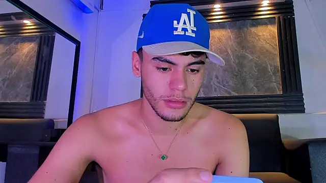 liam genner  online show from 09/22/25, 08:00