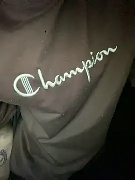 oguuxum online show from 04/05/26, 08:39