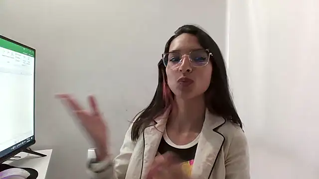 Katalleya jyj online show from 03/11/25, 10:31