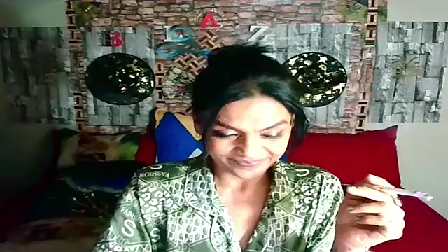 Indian Blaze00 online show from 10/18/25, 04:08