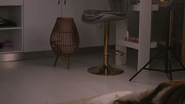 ButterflyLeah online show from 12/18/25, 02:17