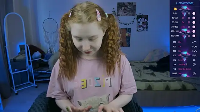 CallMeEffy1 online show from 04/04/26, 01:19