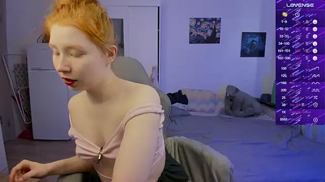 CallMeEffy1 online show from 07/11/26, 12:41