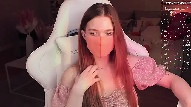 Frau Lina online show from 12/17/24, 05:36