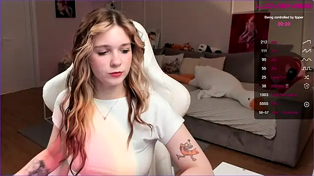 Frau Lina online show from 03/04/26, 03:07