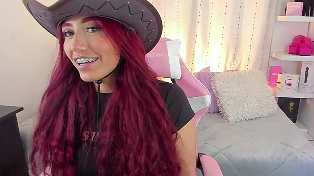 Snapshot of veronicaxx69 chatting on 11/02/25, 03:20 veronicaxx69 online show from 11/02/25, 03:20