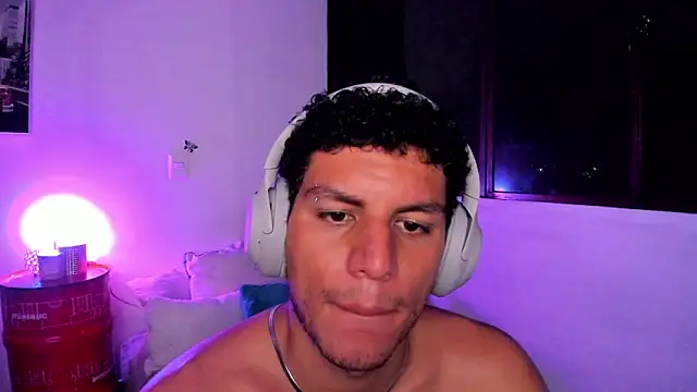 Curlblue online show from 01/12/25, 08:36