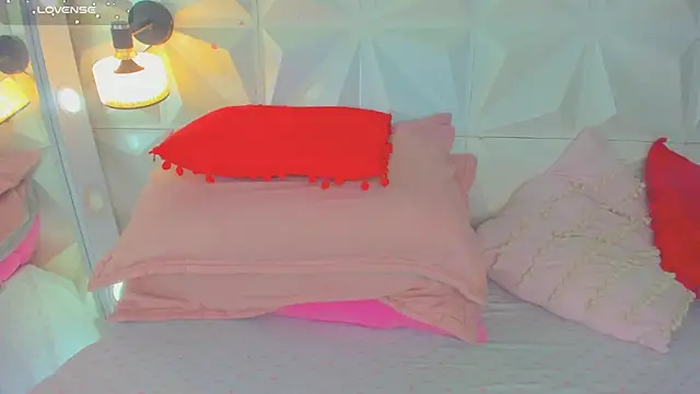 cute latinaxxx online show from 05/16/26, 12:07