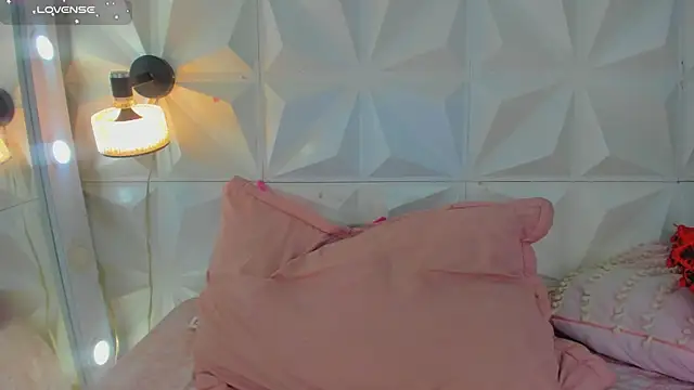 cute latinaxxx online show from 06/02/26, 01:40